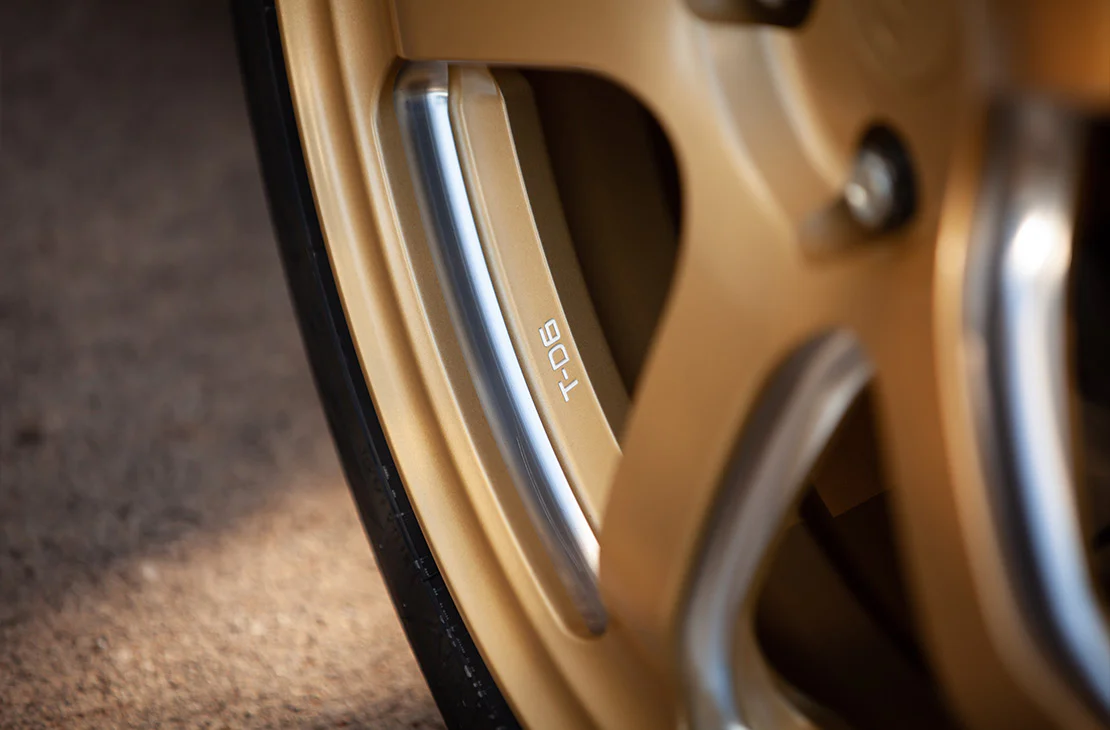 COBB TUNING TITAN7 T-D6 CYBER GOLD 18x9.5+40 5x114.3 - Image 14